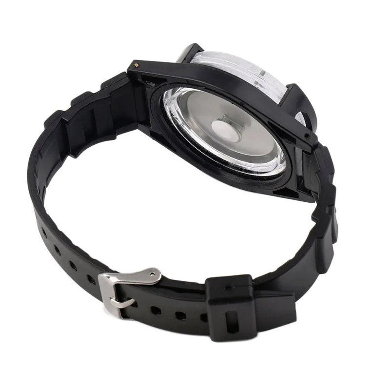 montre boussole bracelet détaillé