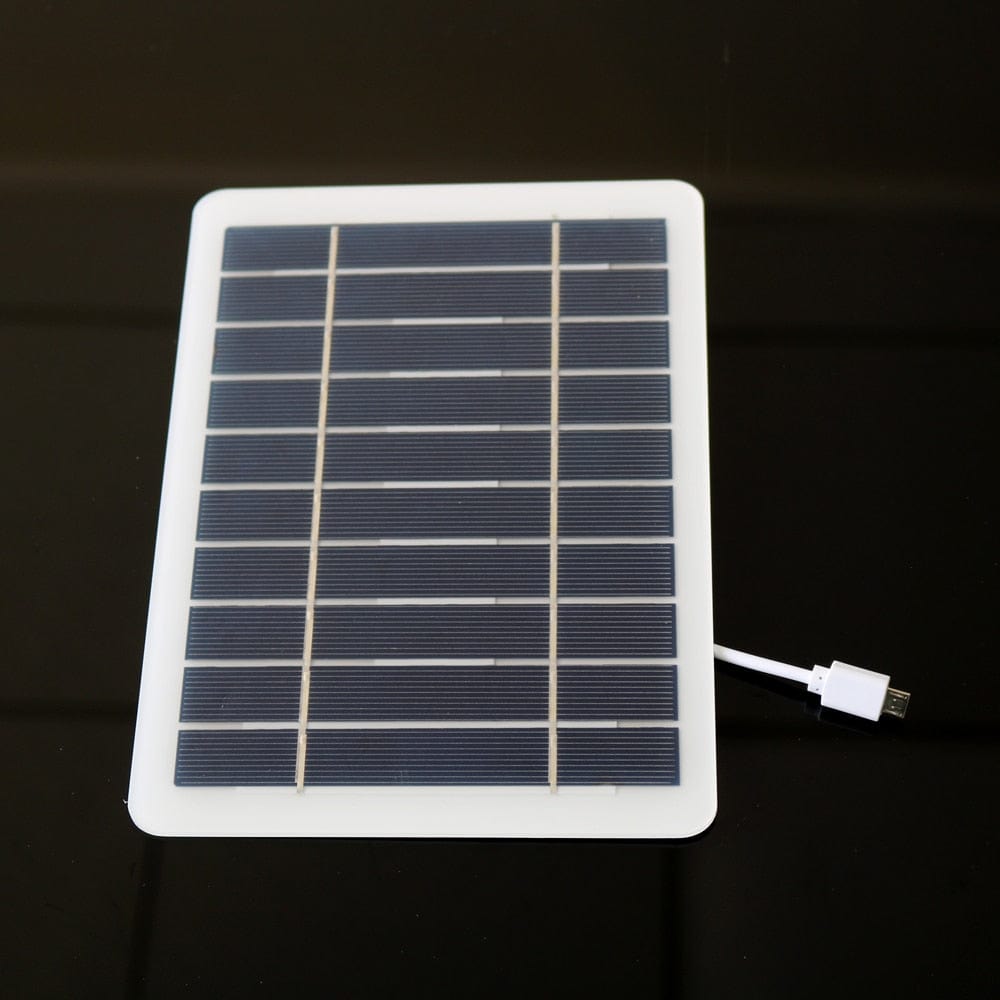 panneau solaire usb de poche accroché au sac