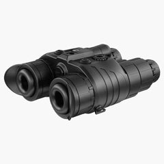 jumelles vision nocturne nvg en main
