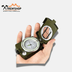 boussole militaire fluorescente vue de face