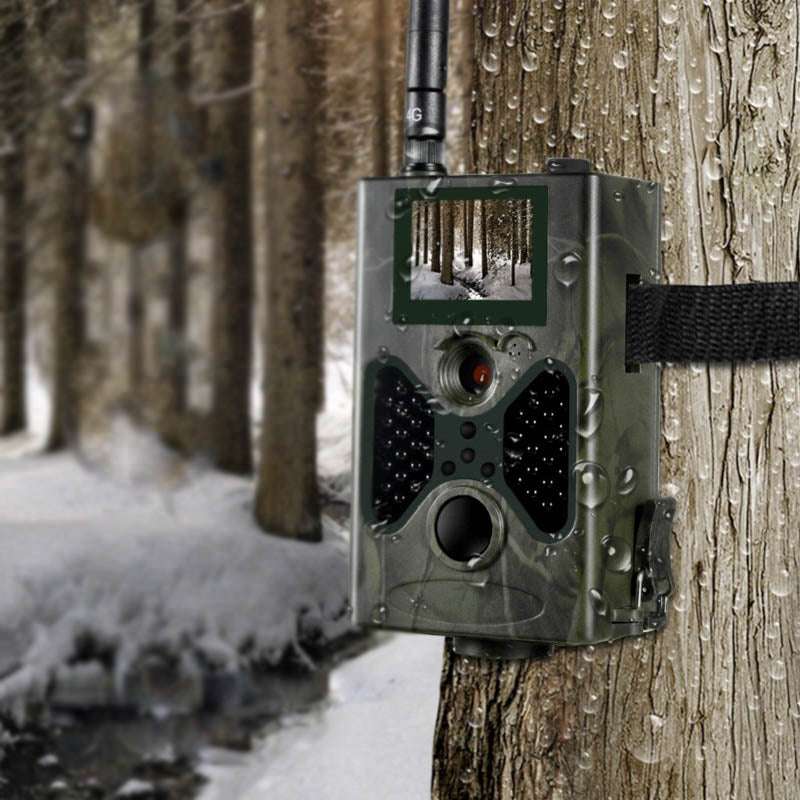 caméra de chasse tr-92x professionnelle fixée à un arbre
