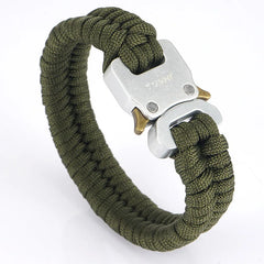 bracelet paracorde homme tressage détaillé