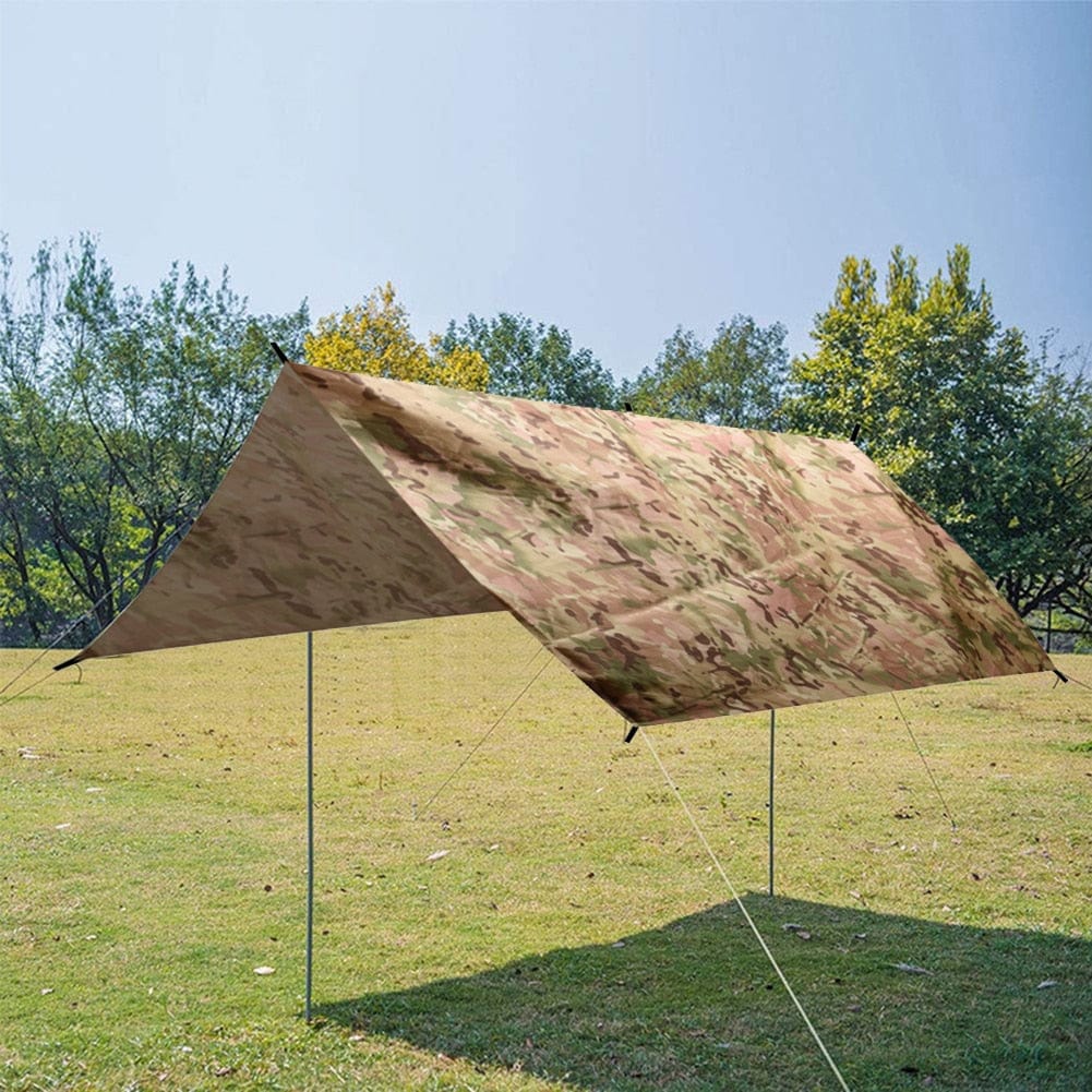 Abri camouflage de survie monté