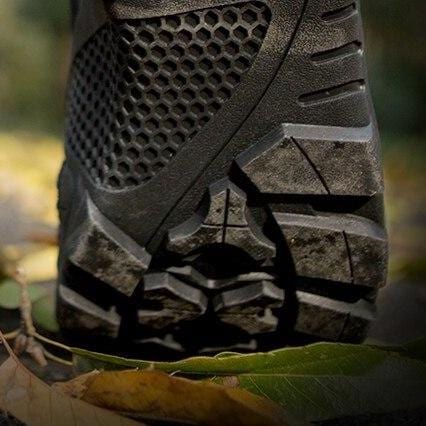 chaussure de randonnée homme haute en situation