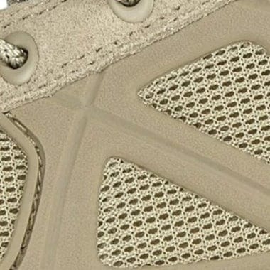 chaussure de trekking détail des lacets