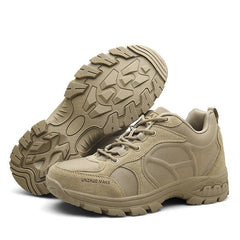 chaussure militaire à coque semelle crantée