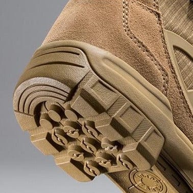 chaussure de randonnée homme hiver semelle crantée