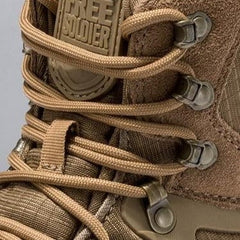 chaussure de randonnée homme hiver en situation