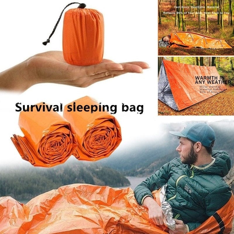 couverture de survie randonnée dépliée