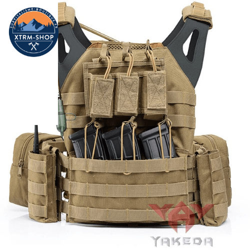 gilet tactique porte plaque gros plan sur les fixations