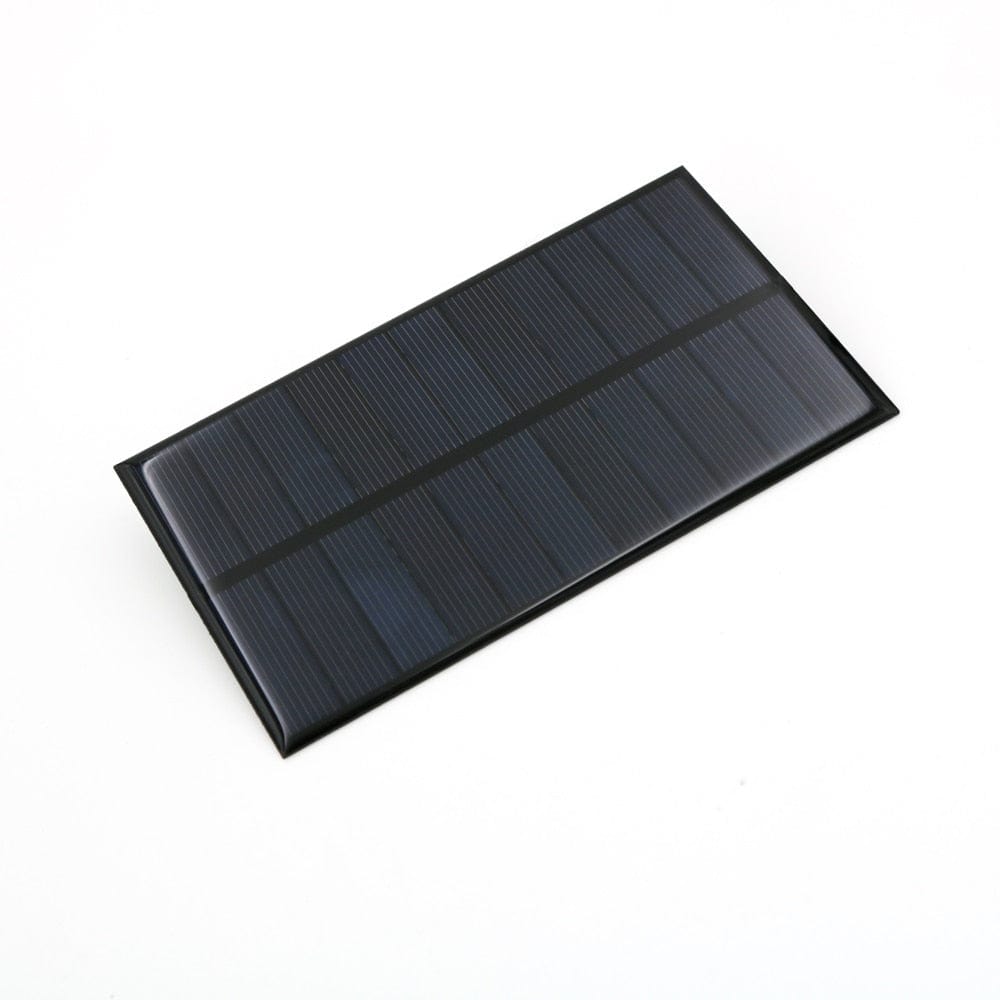 panneau solaire usb de poche au soleil